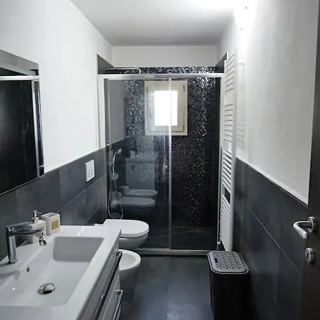 Jacuzzi, Sea View, Two Large Exclusive Terraces 公寓 坎波罗索