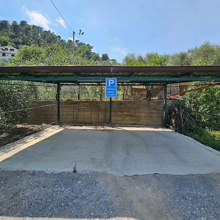 Jacuzzi, Sea View, Two Large Exclusive Terraces Daire Camporosso (Liguria)