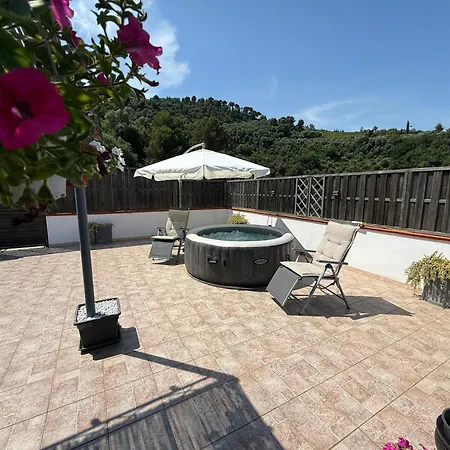 Jacuzzi, Sea View, Two Large Exclusive Terraces 公寓 坎波罗索