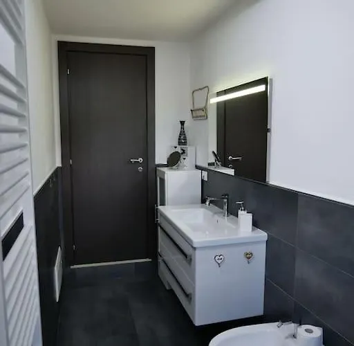 Jacuzzi, Sea View, Two Large Exclusive Terraces Lejlighed Camporosso (Liguria)